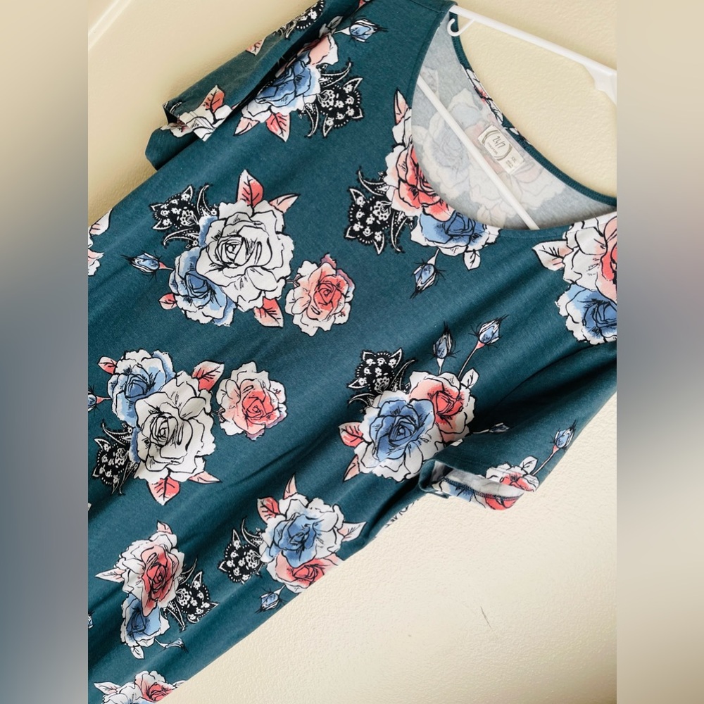 Maurice’s Women’s Size XXL Green Floral Dress